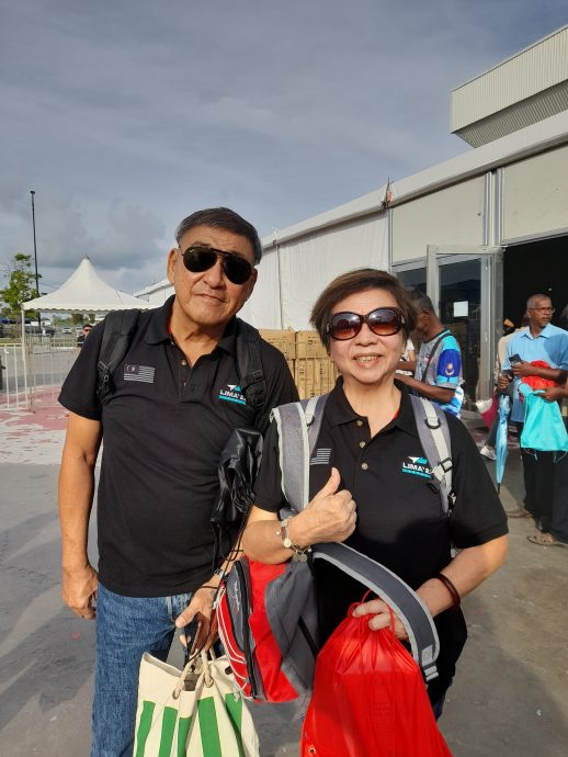 (全国版)交怡海空展今早开放 民众涌入停机坪抢先看战机