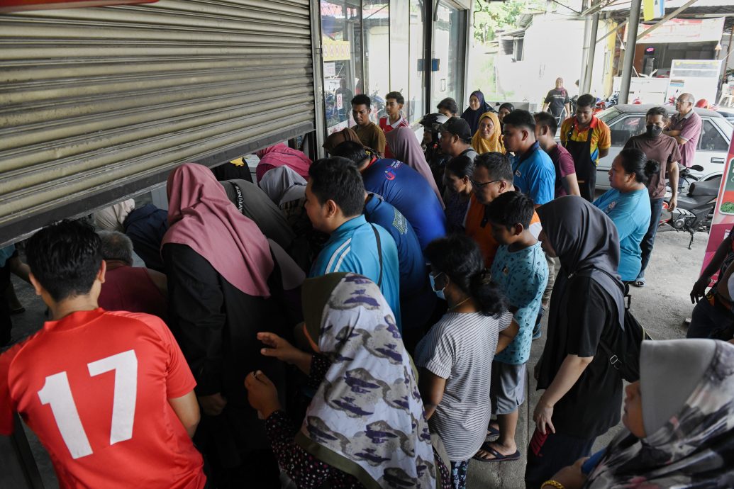 槟吉人民抢购水