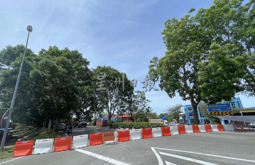 （古城封面主文）“三不管”地带终获关注，阴暗公路亮起来了！