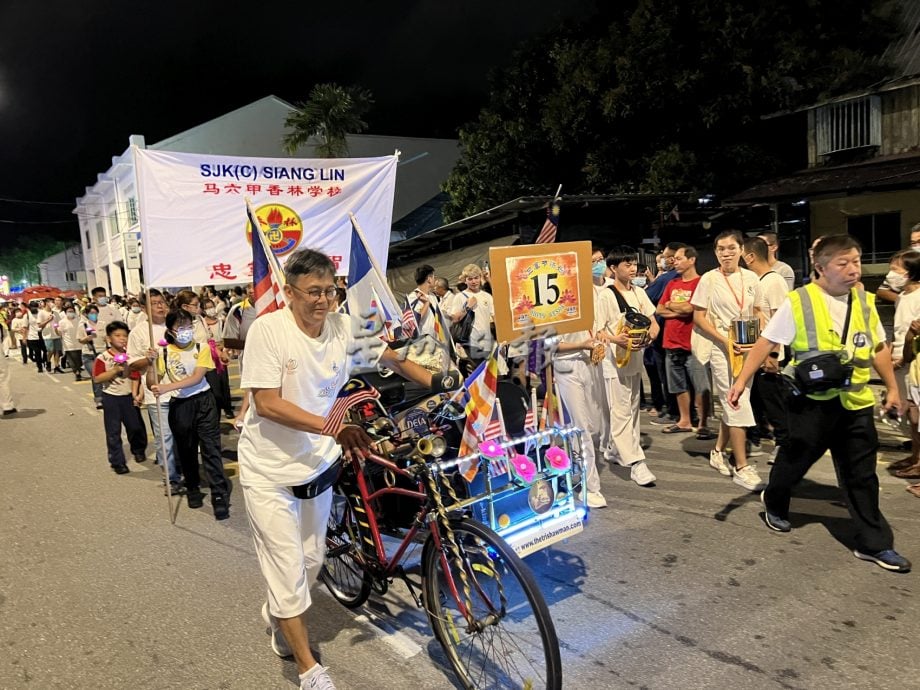 (古城封面主文)释迦院卫塞节花车游行·千人参与共沐佛光