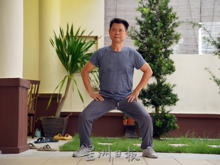 (古城第二版主文)《你动摇了吗》专栏:健身气功易筋经动作舒展,伸筋拔骨,现代年轻人也适合锻炼