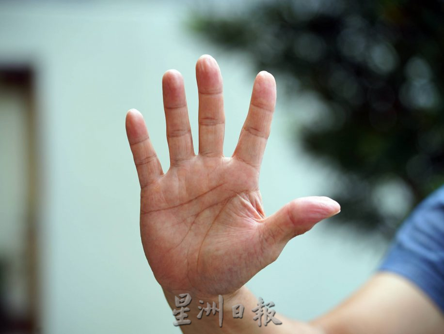 (古城第二版主文)《你动摇了吗》专栏:健身气功易筋经动作舒展,伸筋拔骨,现代年轻人也适合锻炼