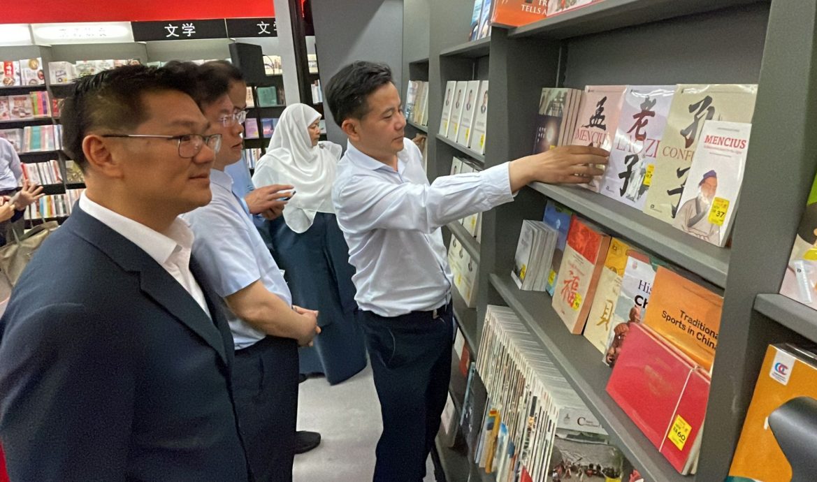 (古城第二版主文)马来西亚“中国书架”联合落成揭幕