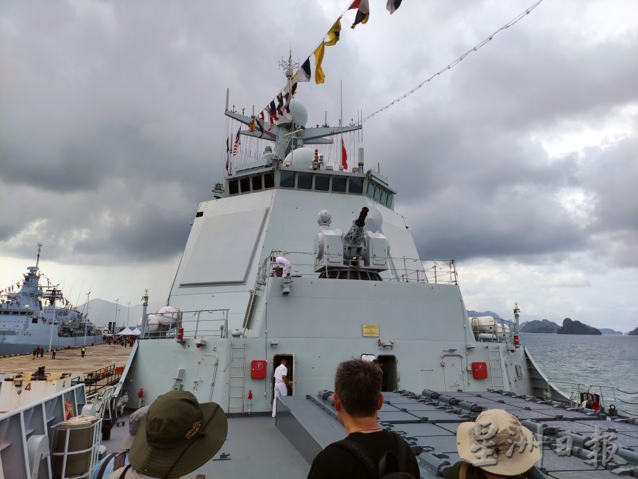 巴基斯坦海军护卫舰 未及回国先到浮罗交怡