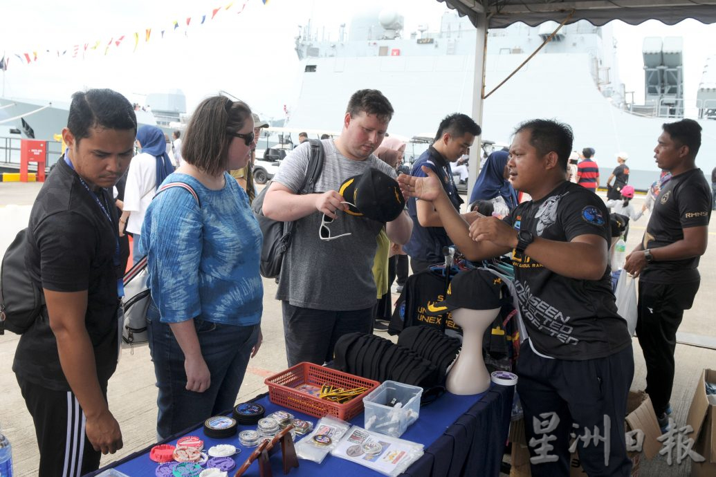 巴基斯坦海军护卫舰 未及回国先到浮罗交怡