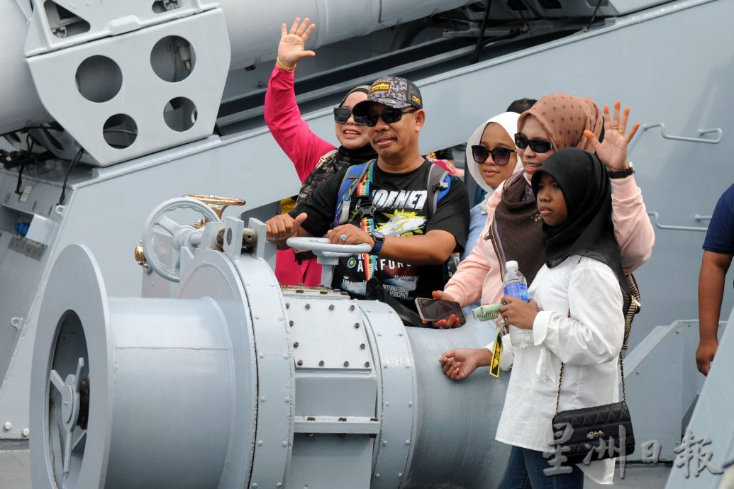 巴基斯坦海军护卫舰 未及回国先到浮罗交怡