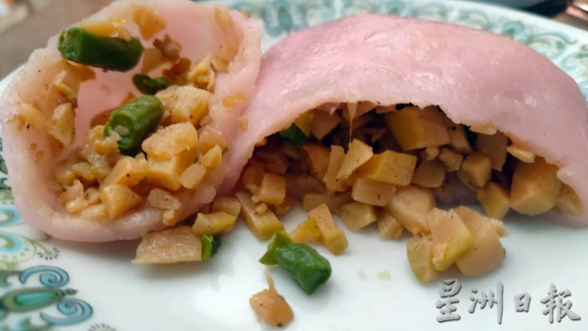 (大北马)潮州糕点菜粿多以沙葛、韭菜馅料,玻新路有罕见竹笋菜粿