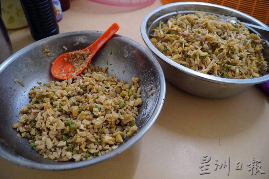 (大北马)潮州糕点菜粿多以沙葛、韭菜馅料,玻新路有罕见竹笋菜粿