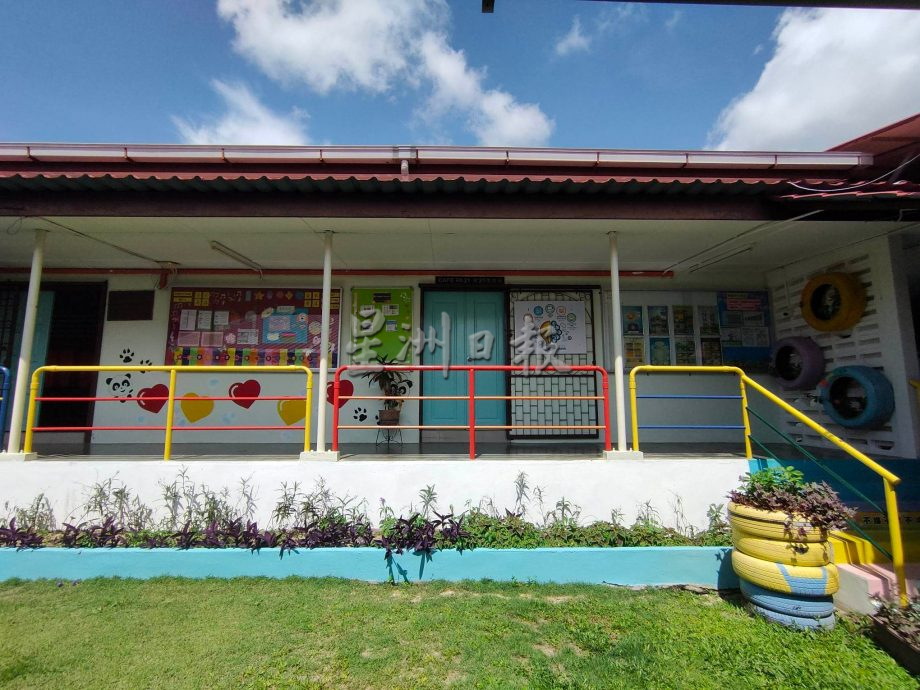 细述华小:班台亚齐振华小学