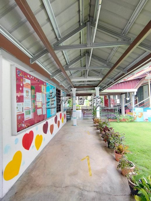 细述华小:班台亚齐振华小学