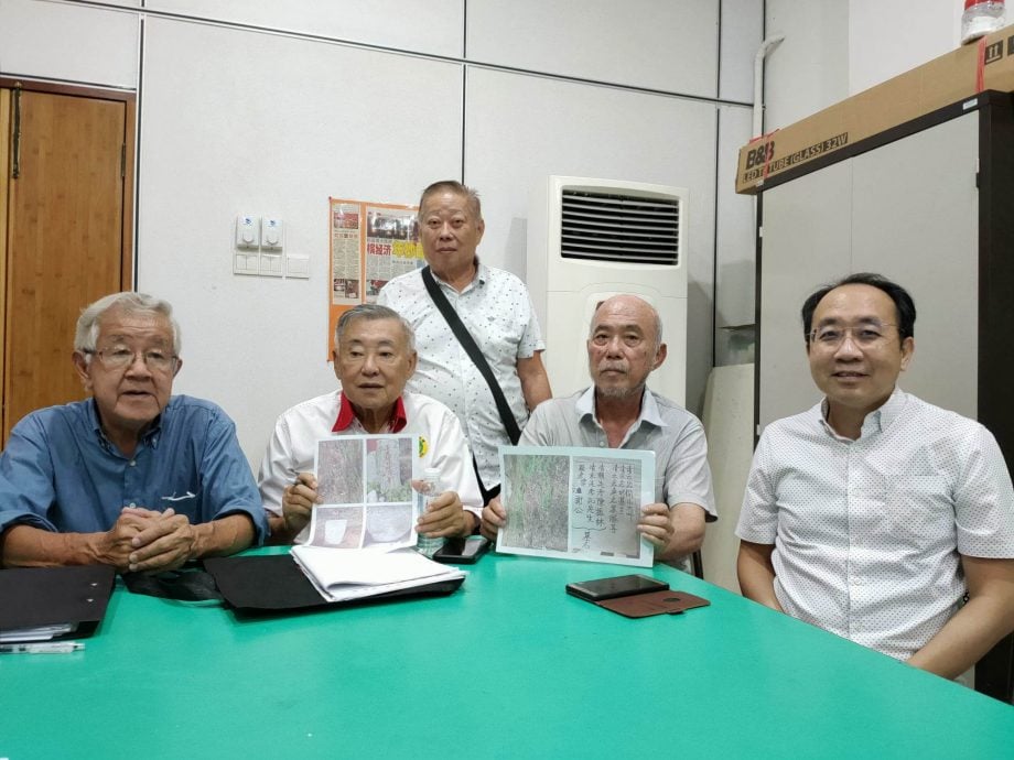 (大北马)蛇庙旁空地3清朝墓 寻后人拾金