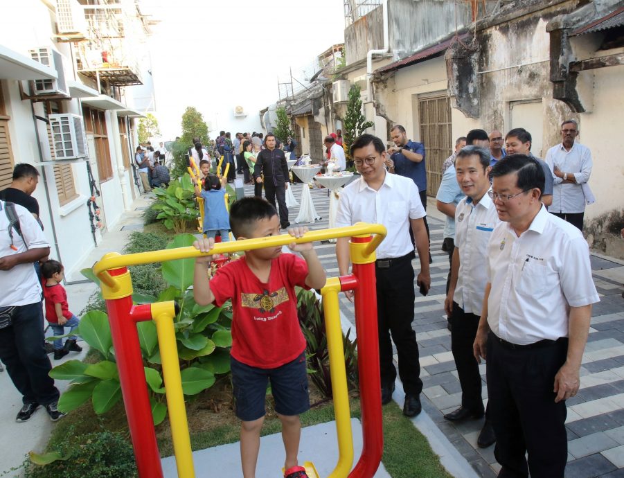 (大北马)访问荣休槟岛市长尤端祥