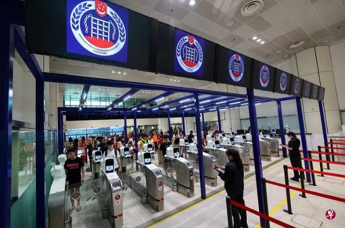 （已签发）全国：兀兰关卡自动通关提升效率 傍晚高峰期每小时多1000名巴士乘客出境