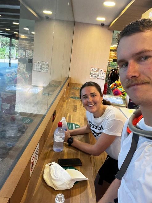 （已签发）柔：狮城二三事：只为享受乐趣，澳洲男子在狮城度假花8小时跑53公里