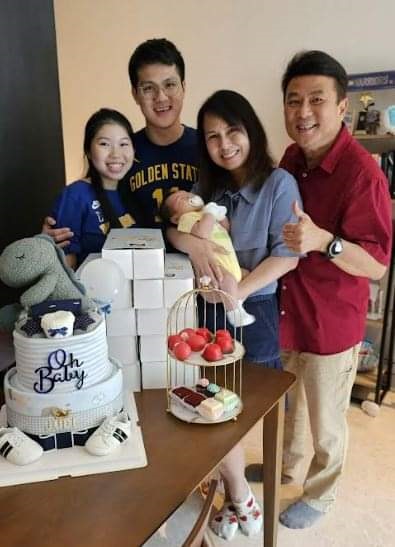 (已签发)柔:狮城二三事:叹现代人不流行庆宝宝满月 梁志强:不适应庆百日宴