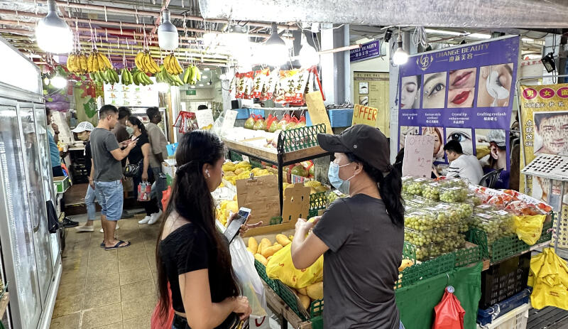 (已签发)柔:狮城二三事:大马木瓜缺货价翻倍 狮城果商:有钱也拿不到货