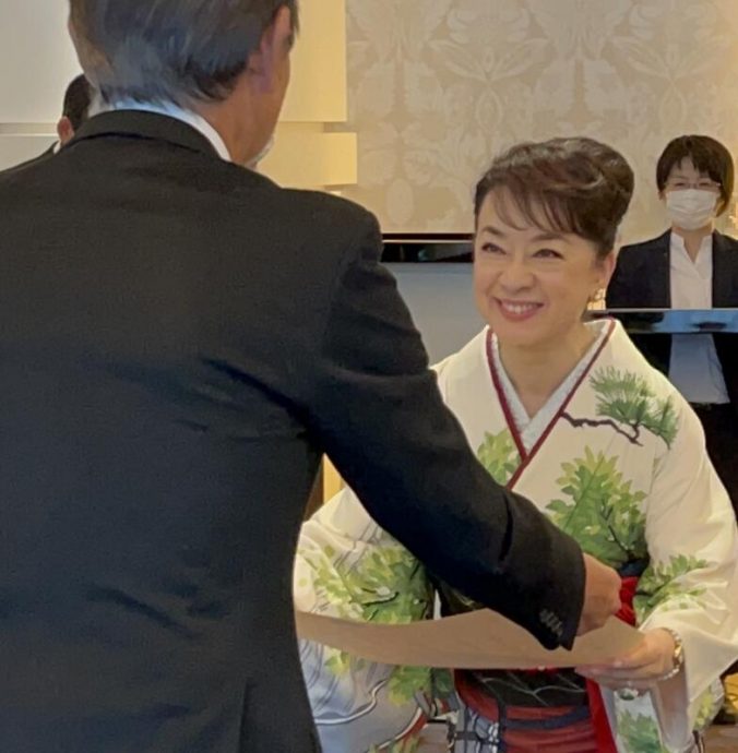 （已签发）柔：狮城二三事：月底来狮城  翁倩玉以爵士乐演绎华语歌