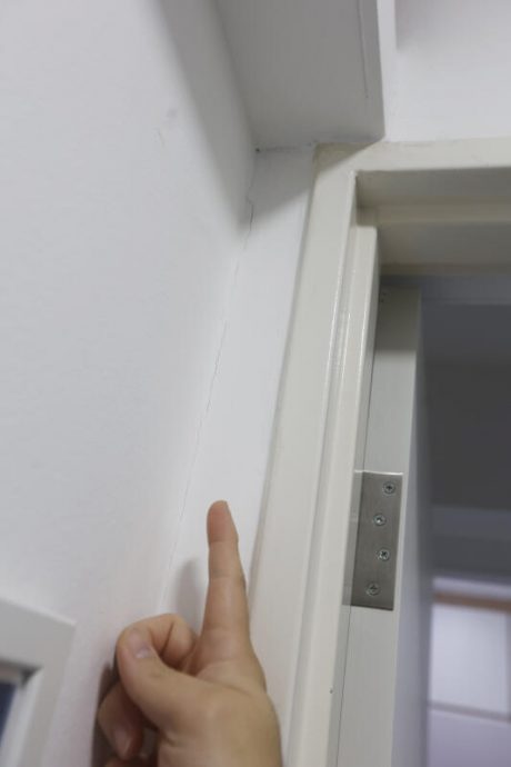 (已签发)柔:狮城二三事:楼下屋主诉太吵 与楼上单位承包商爆口角