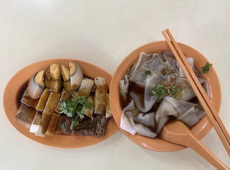 (已签发)柔:狮城二三事:食客诉:粿汁不要肉 摊贩竟拒卖