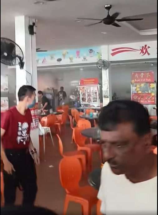 （已签发）柔：銮美食中心电箱爆炸 火光四射场面骇人