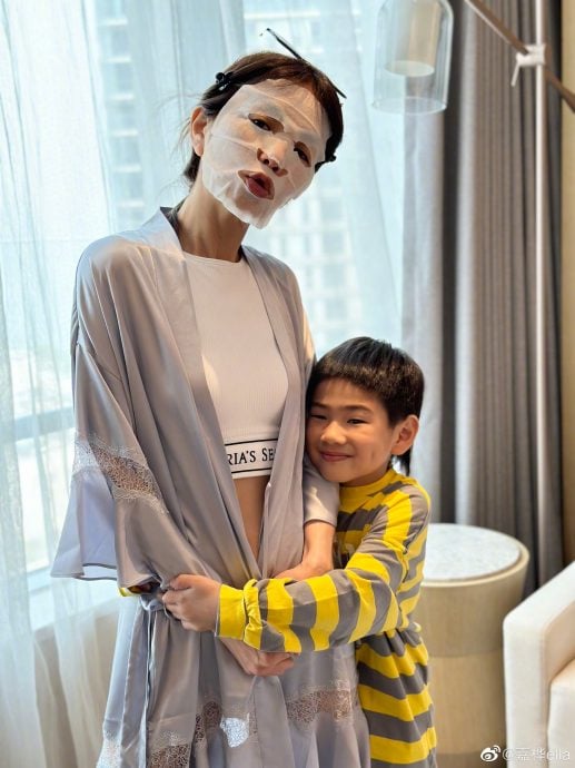 Ella母亲节突向儿子道歉  劲宝回1句话超暖心