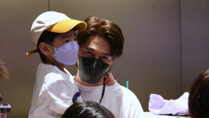 Ella没打算拼二胎 提S.H.E哽咽:没让他们失望