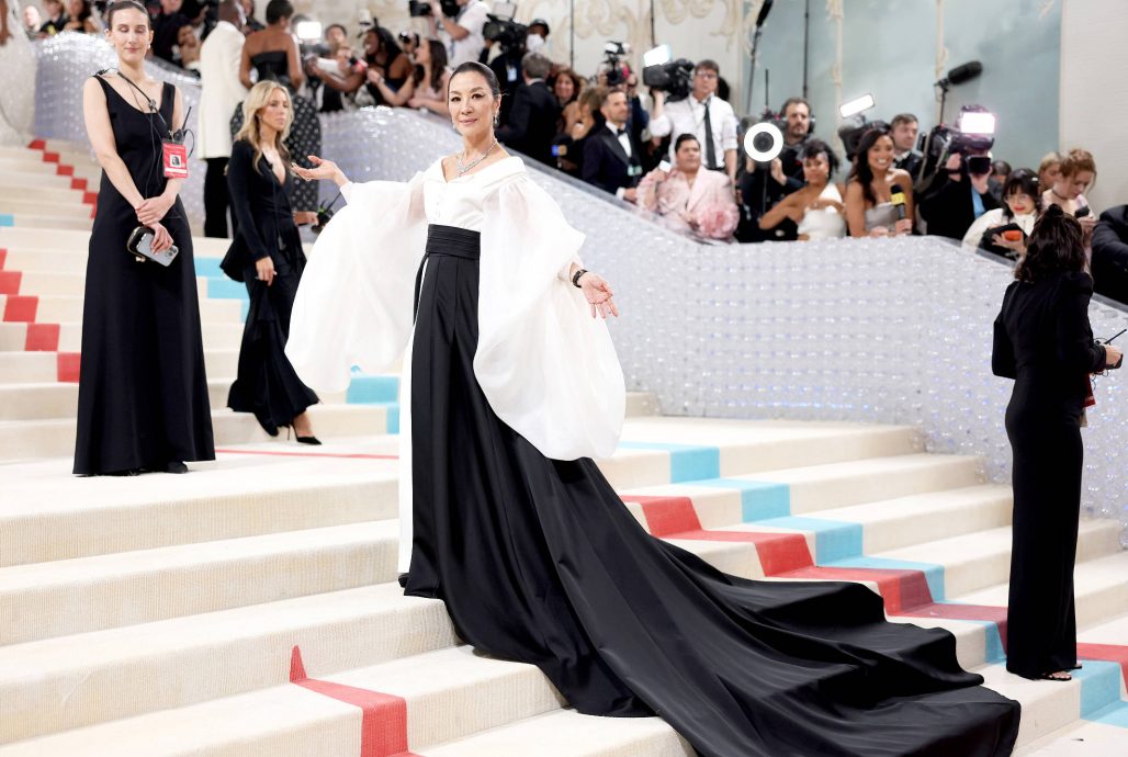 Met Gala｜杨紫琼宋慧乔双后同框 网惊叹：比14年前更美