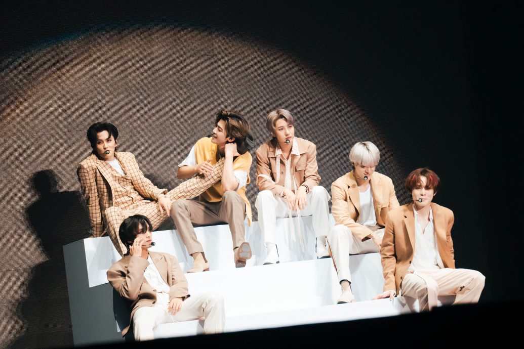 NCT Dream 7子全员到齐 单手翻凌空劈腿惹粉丝尖叫