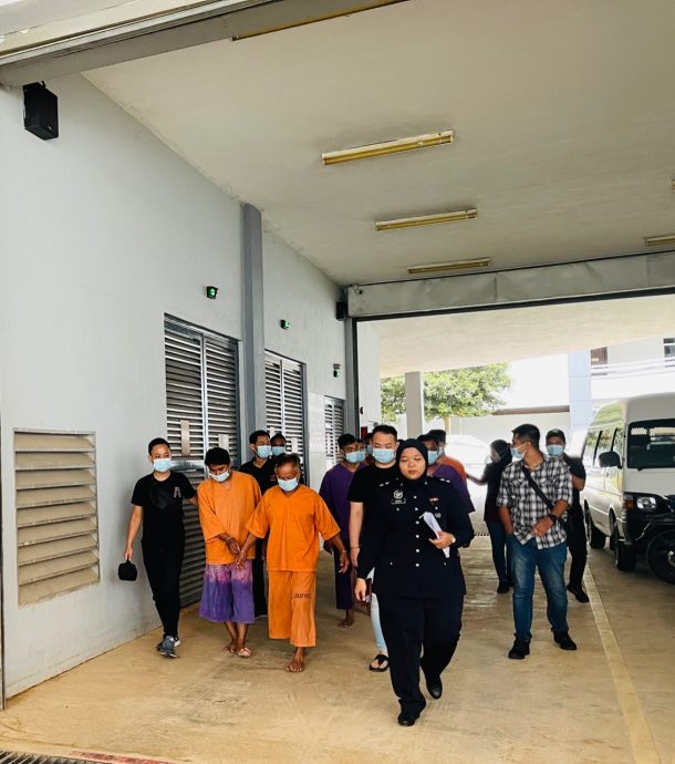 NS 芙蓉: 涉嫌参与阿窿活动,11人被延扣