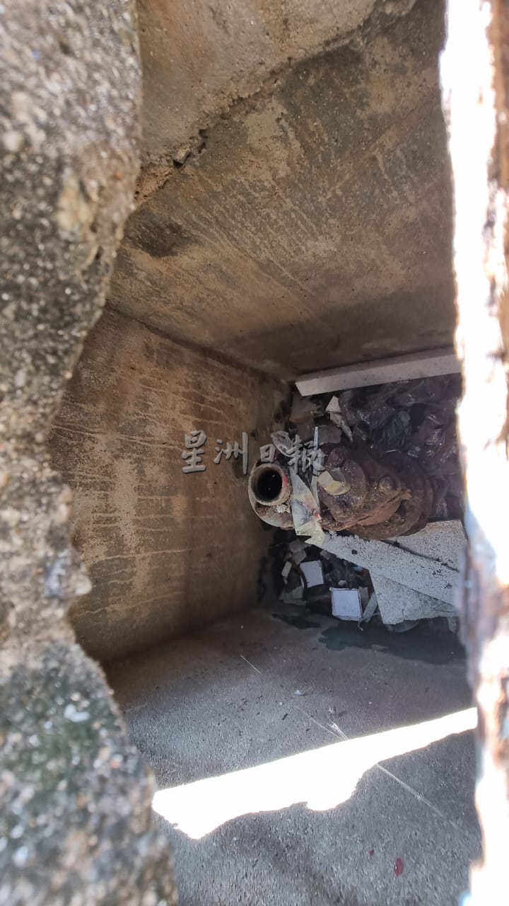 路面逢雨必灾殃及家具店 | 玛丽约瑟芬促市政厅找出问题症结对症下药
