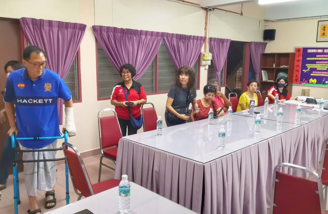 NS05芙蓉/启华校友会会员大会再掀火药味