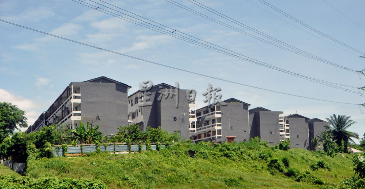 NS主文/亚沙再也组屋部分居民涉违建,市政厅频接不满居民举报