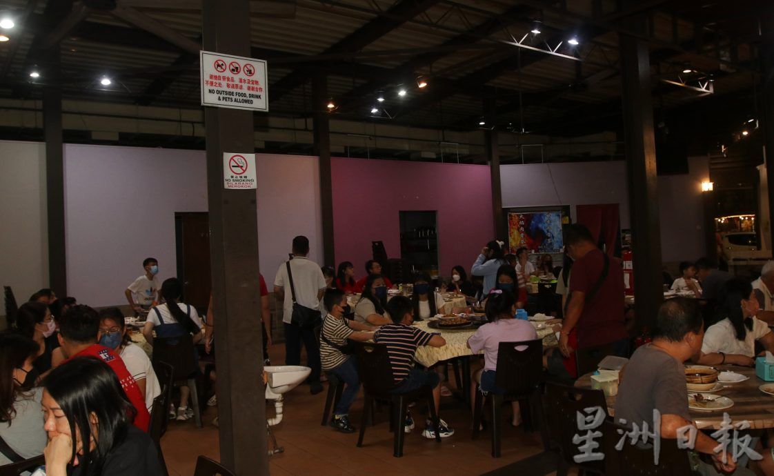 NS主文/禁烟令仍有效!森卫局长率队取缔违规烟民