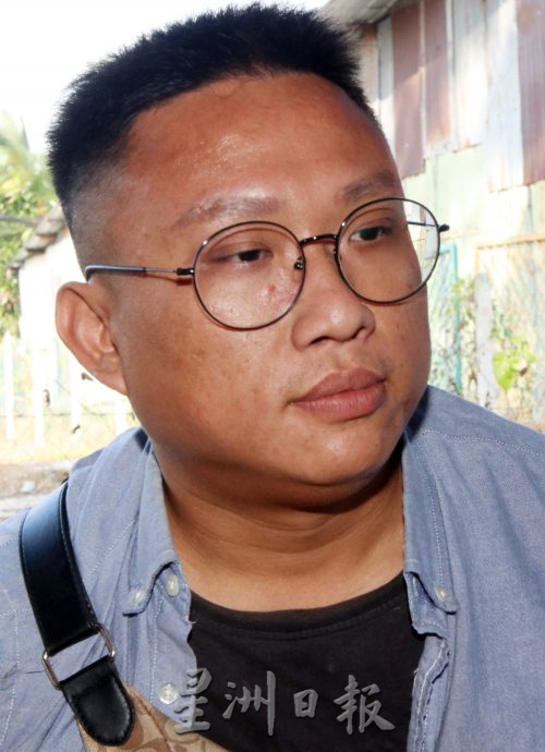 NS文丁:“明明更新了执照,为何还封我档?”杨媚婷:无执照套件皆属非法经营