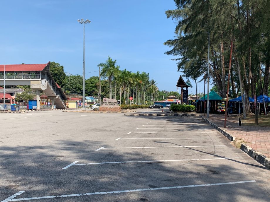 ns波德申:天气酷热担忧中暑,游客都不敢来波德申