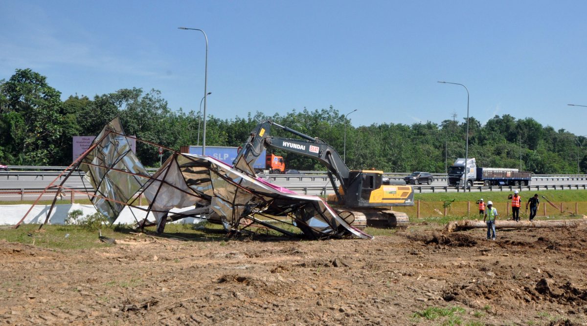 NS芙蓉/非法大型广告牌“横行”南北大道，仅芙蓉、汝来占243个；引芙市政厅展开“铲除”行动