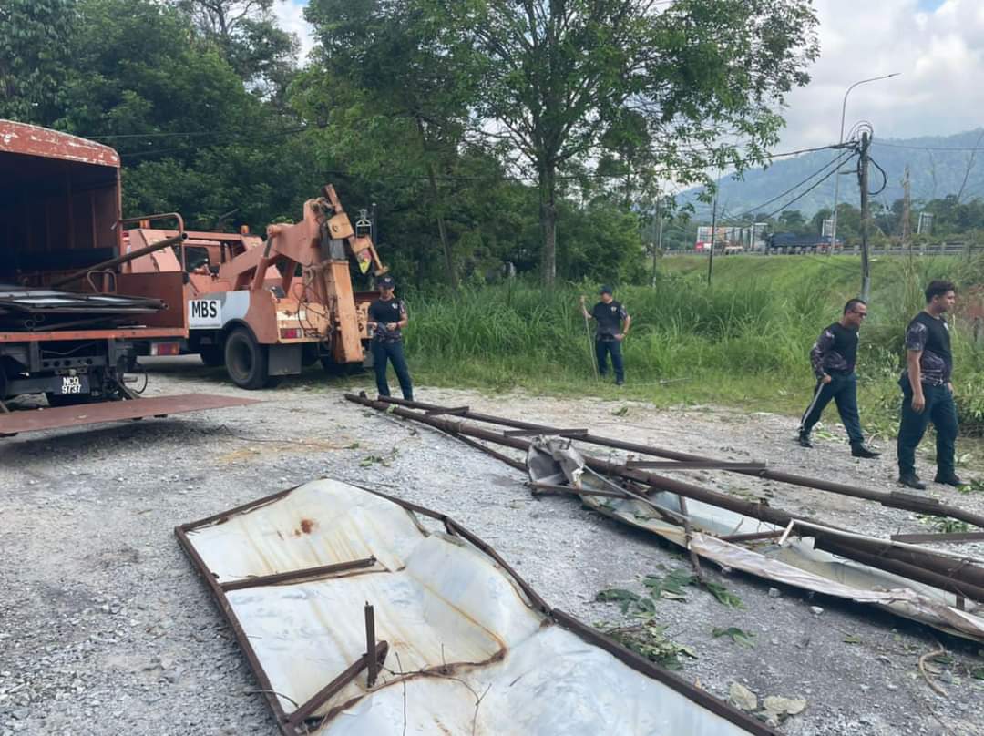 NS芙蓉/非法大型广告牌“横行”南北大道，仅芙蓉、汝来占243个；引芙市政厅展开“铲除”行动