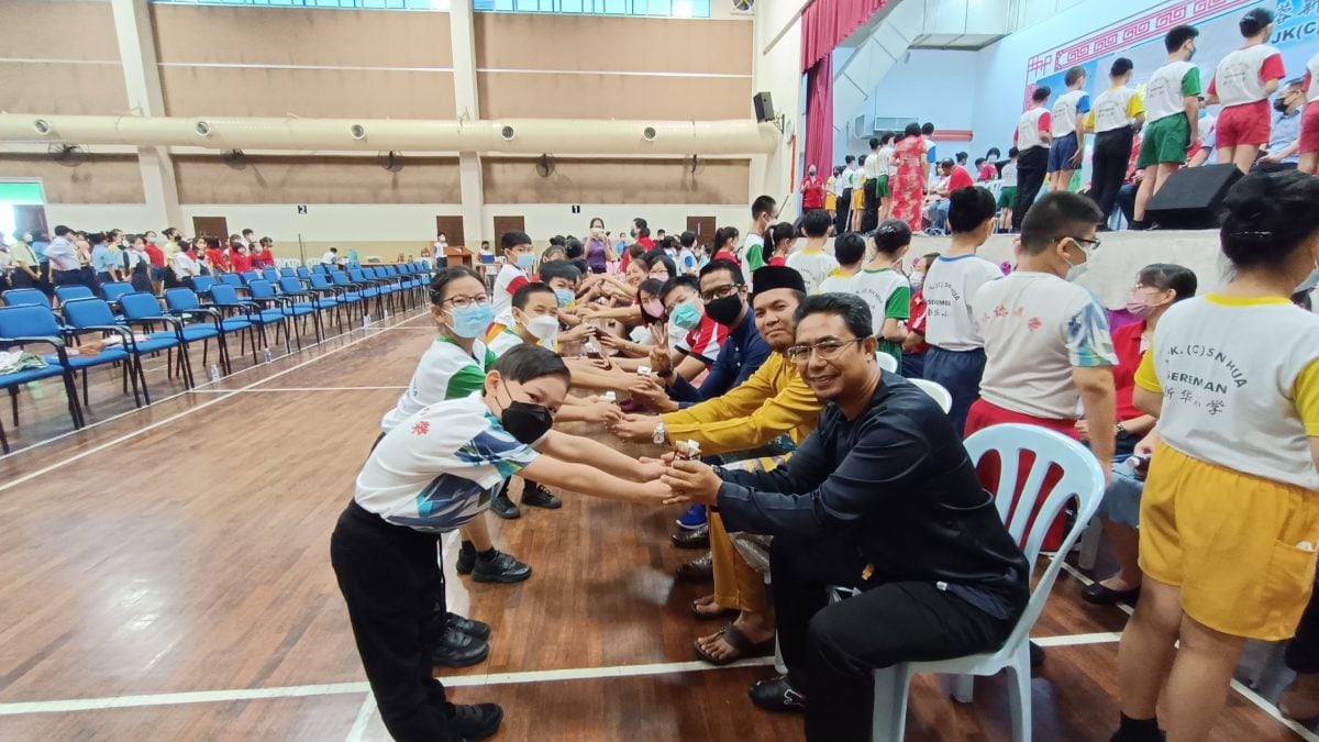 芙新华小学以茶敬师,借教师栽培之情庆教师节