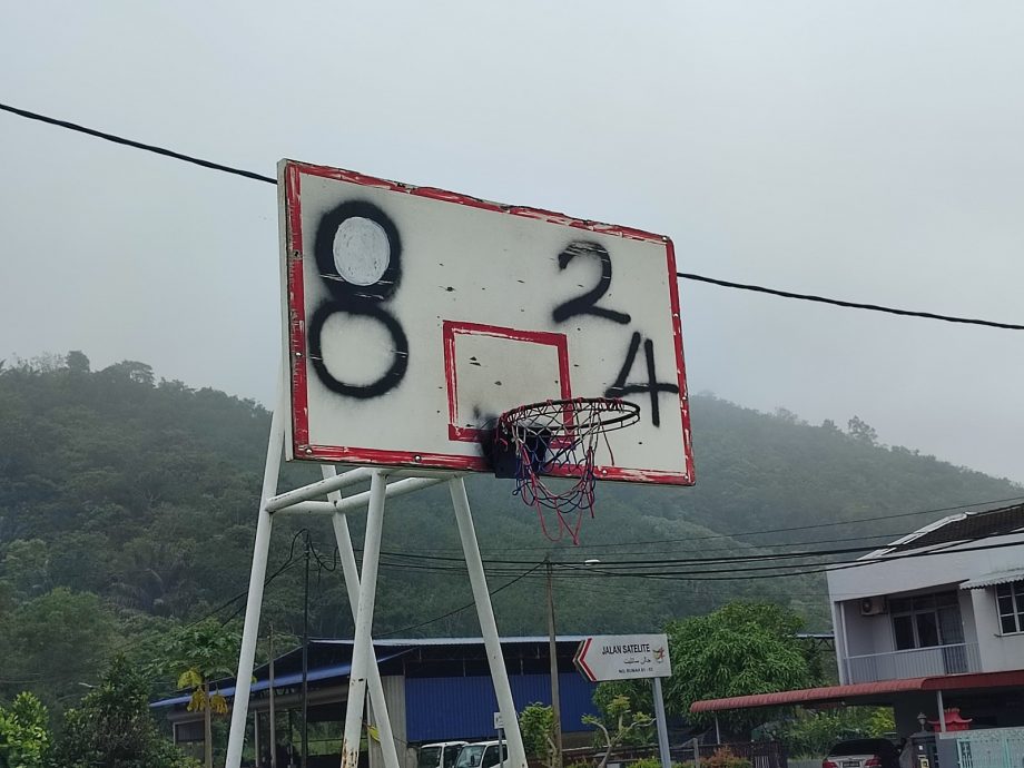 NS马口:卫星市球场屡遭破坏，获张聒翔拨款3万全面提昇