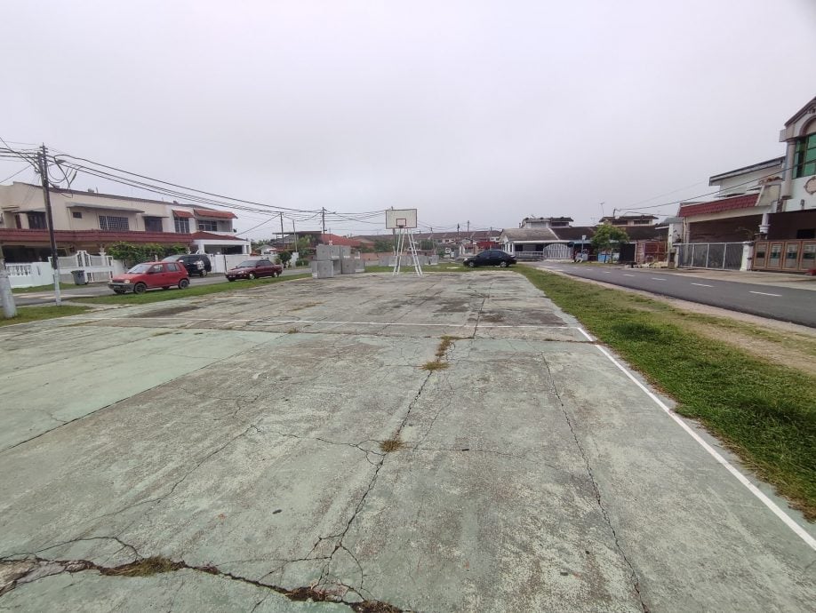 NS马口:卫星市球场屡遭破坏，获张聒翔拨款3万全面提昇