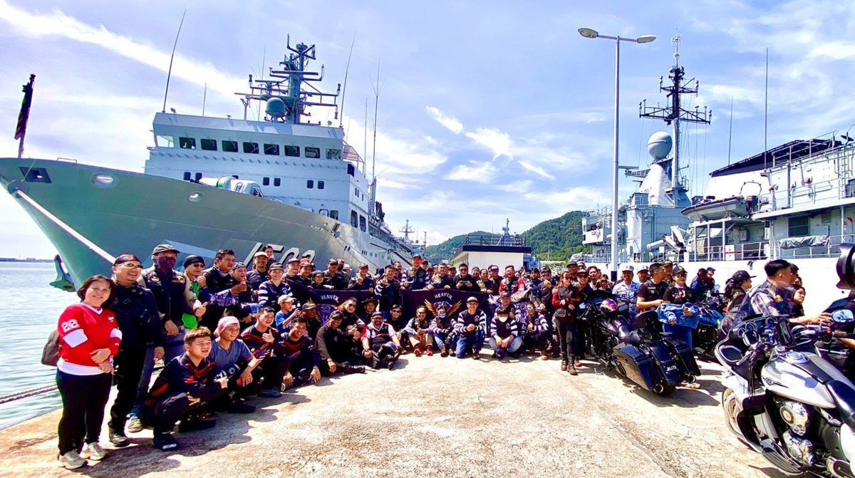 150辆大型摩托访海军基地