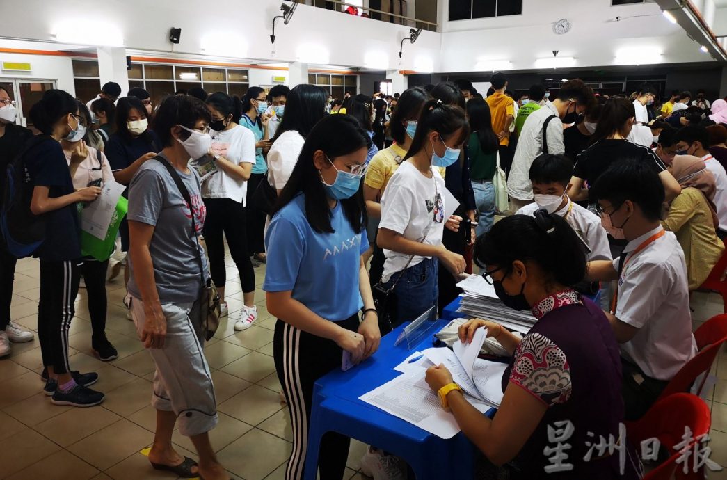 2022年SPM放榜|逾半考生及格 全国平均积分上升