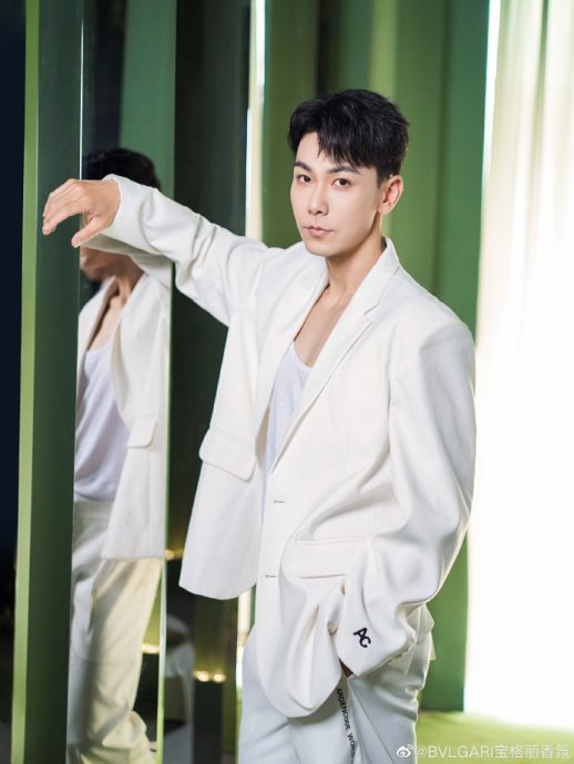 2劣迹艺人遭AI换脸 陈伟霆新剧被另类抢戏