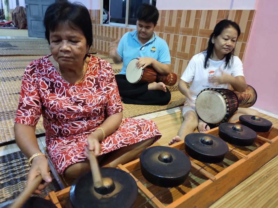 4/6见报∕我们∕多彩达雅节，传统文化不消失