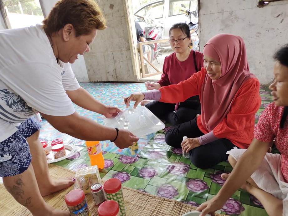 4/6见报∕我们∕多彩达雅节，传统文化不消失