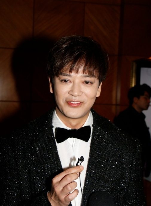 47岁陈晓东身形胀爆 网怨喊男神回不去了