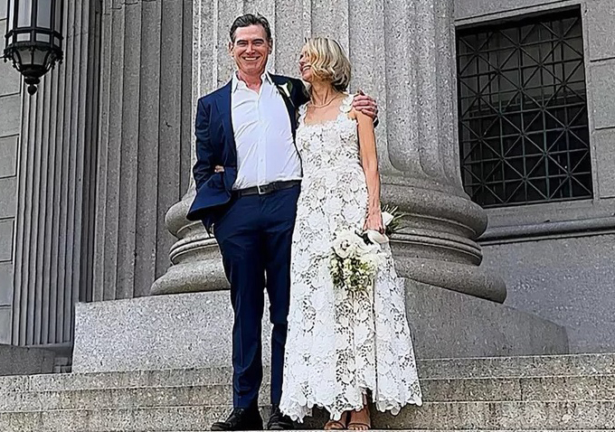 54岁《金刚》女主嫁了 旧爱送祝福星友道喜