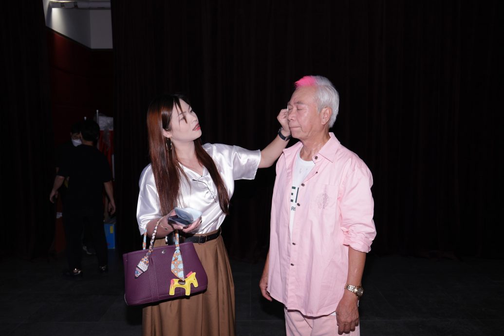 72岁李龙基宣布喜讯 年底娶36岁女友