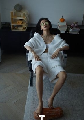 Baby脚指甲太长被嫌邋遢 亲解谜网笑翻