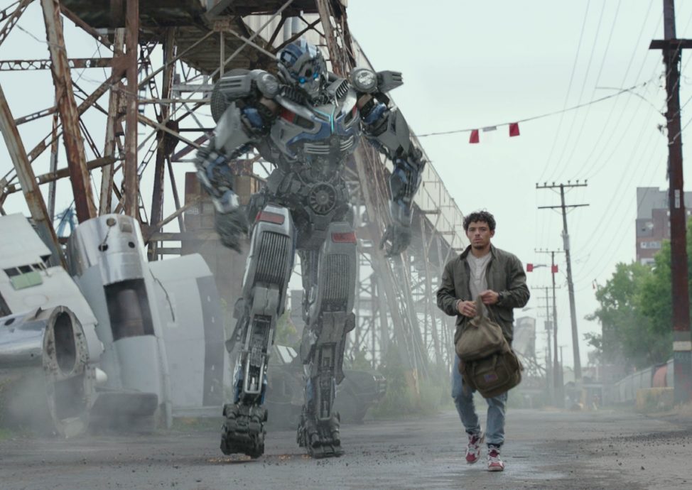 《变形金刚7》再战巅峰 直冲大马票房冠军